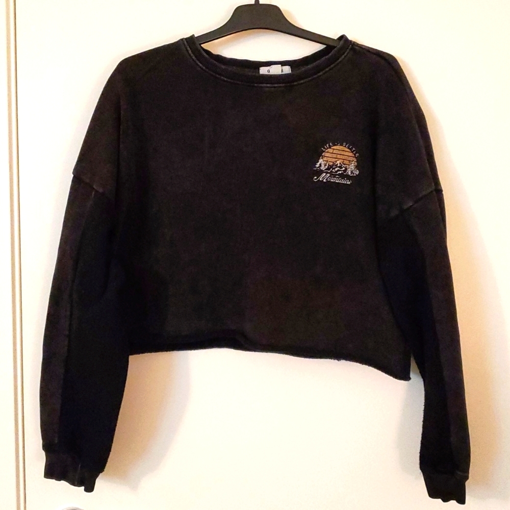 Sweater crop top